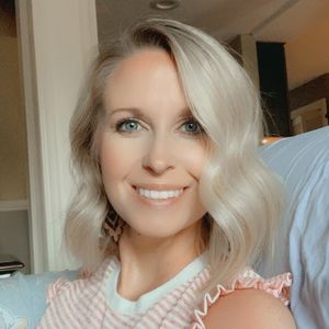 Meet your Posher, Emma